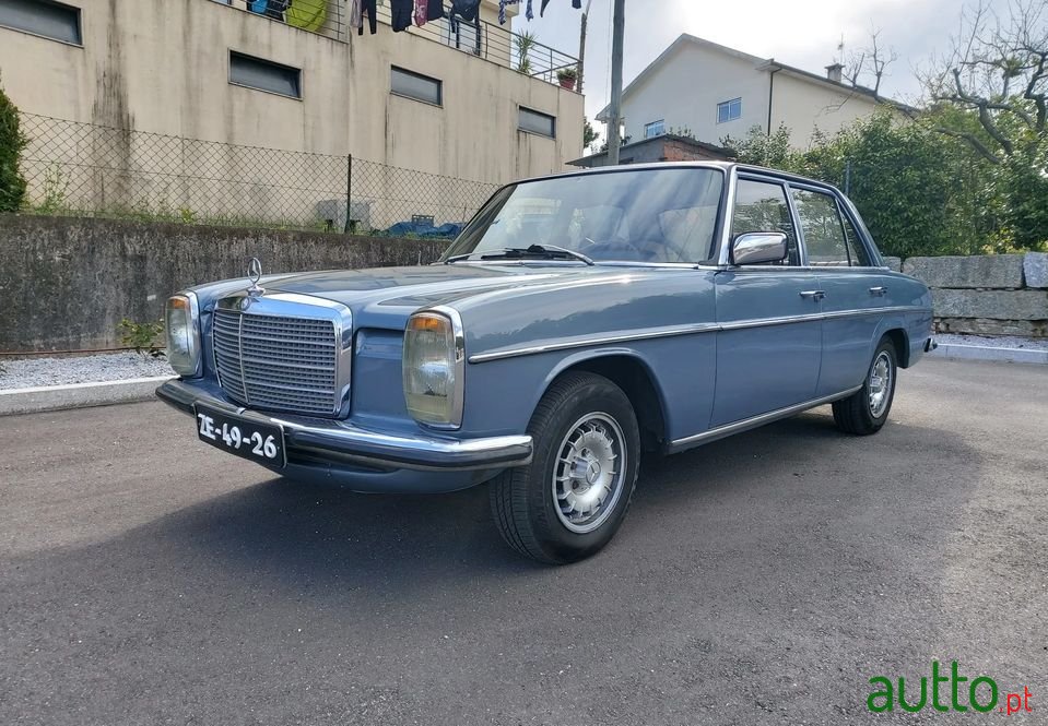 1974' Mercedes-Benz 200 photo #3