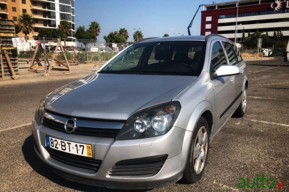 2006' Opel Astra Caravan photo #1