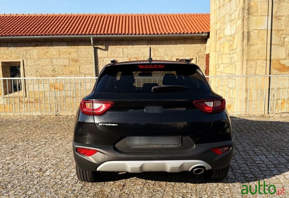2022' Kia Stonic 1.2 Dynamic photo #4
