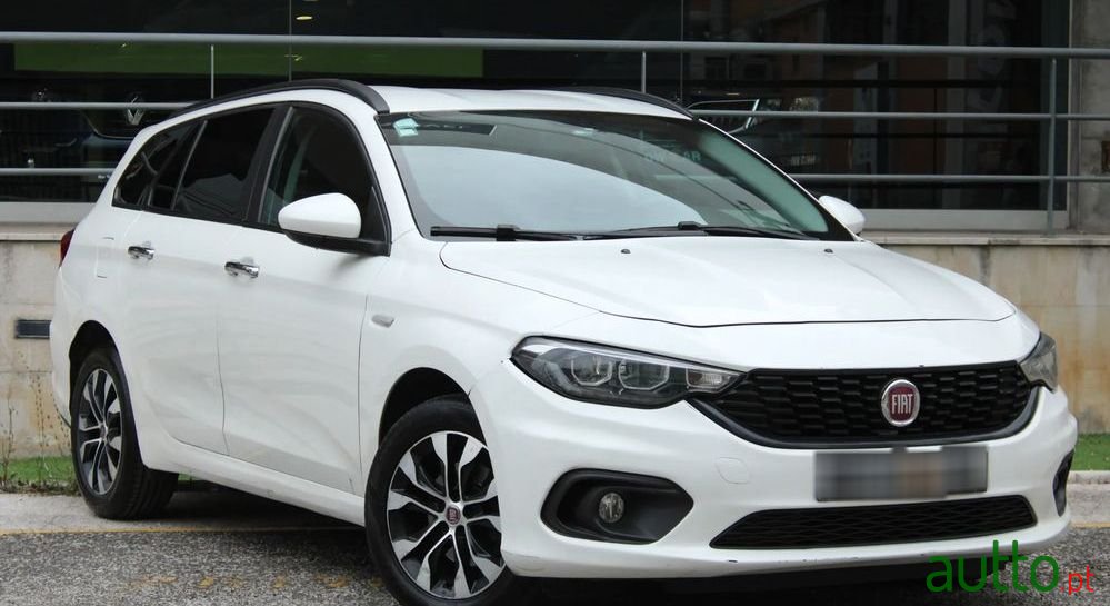 2018' Fiat Tipo Station Wagon photo #1