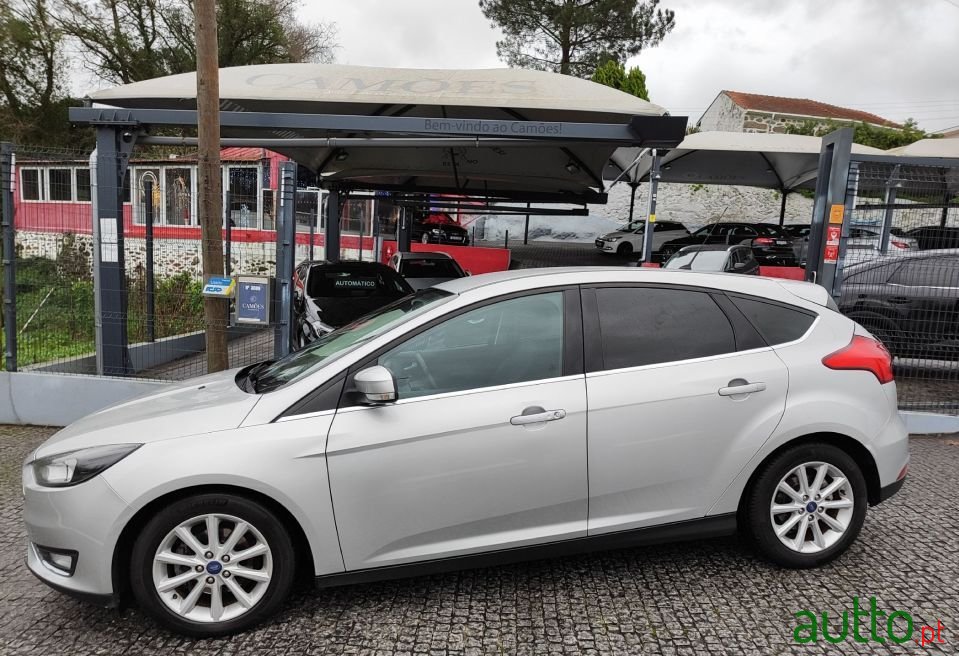 2016' Ford Focus photo #5