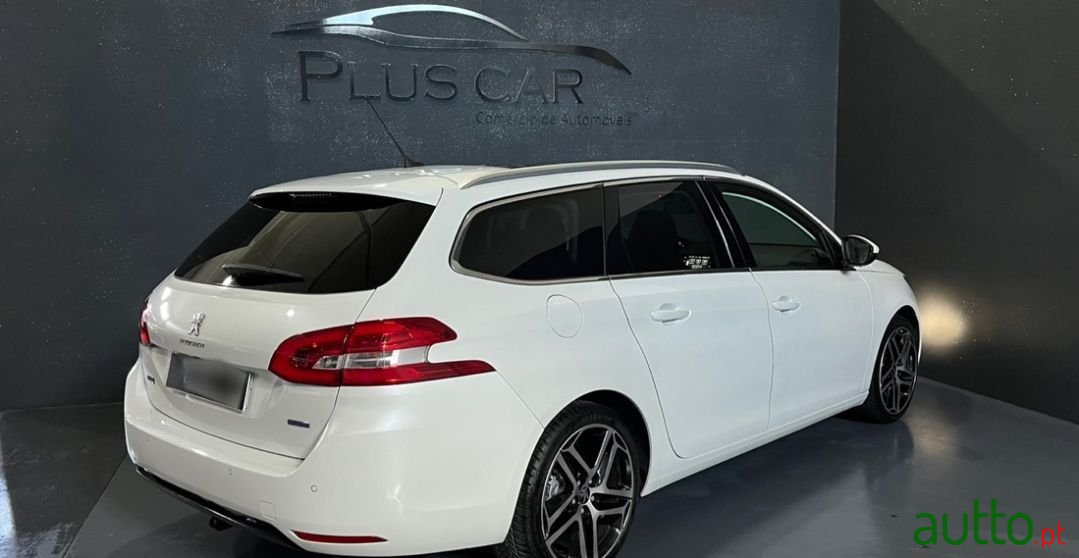 2015' Peugeot 308 Sw photo #2