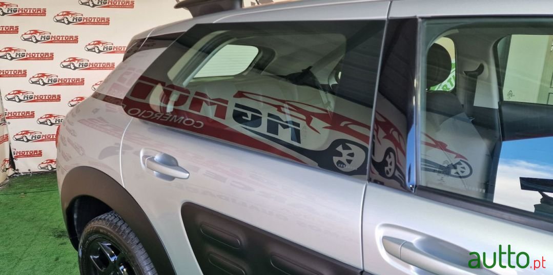 2014' Citroen C4 Cactus photo #3