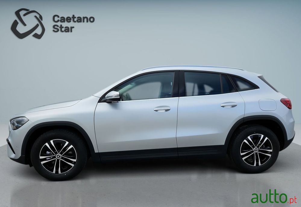 2024' Mercedes-Benz GLA 180 D Style photo #3