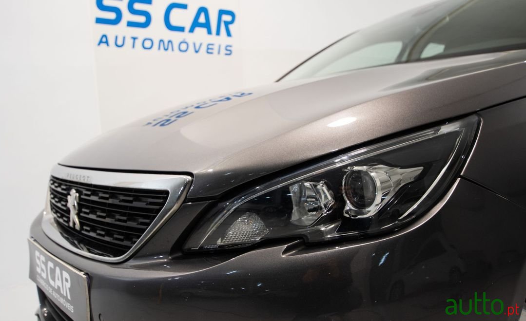 2017' Peugeot 308 Sw photo #3