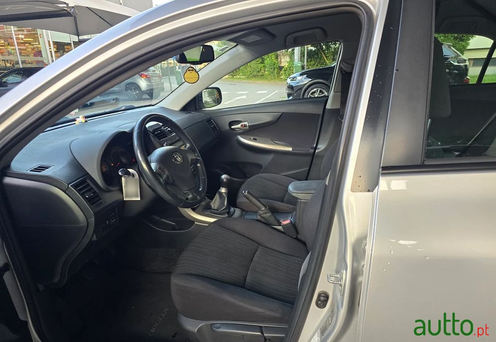 2007' Toyota Corolla 1.4 D-4D photo #5