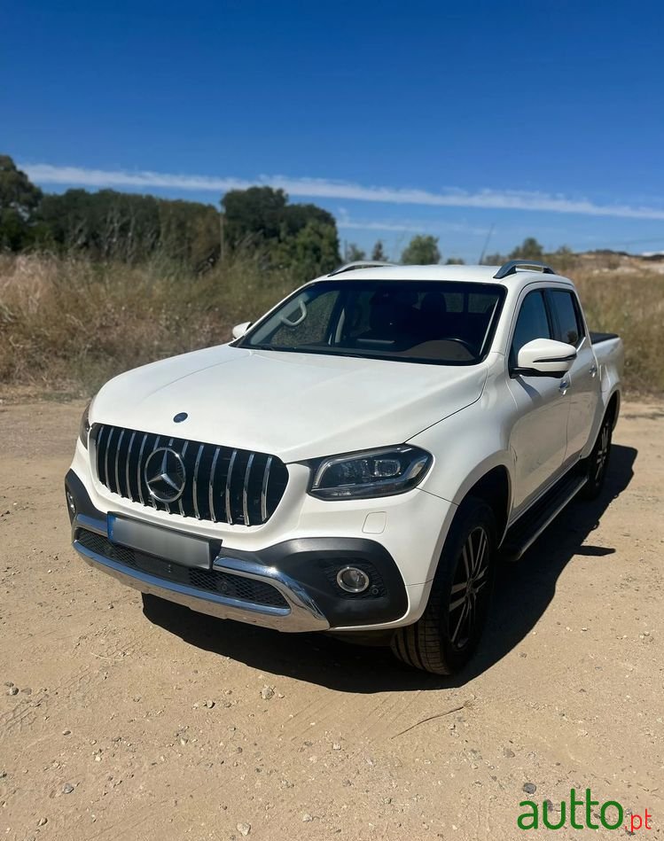 2018' Mercedes-Benz Classe X photo #1