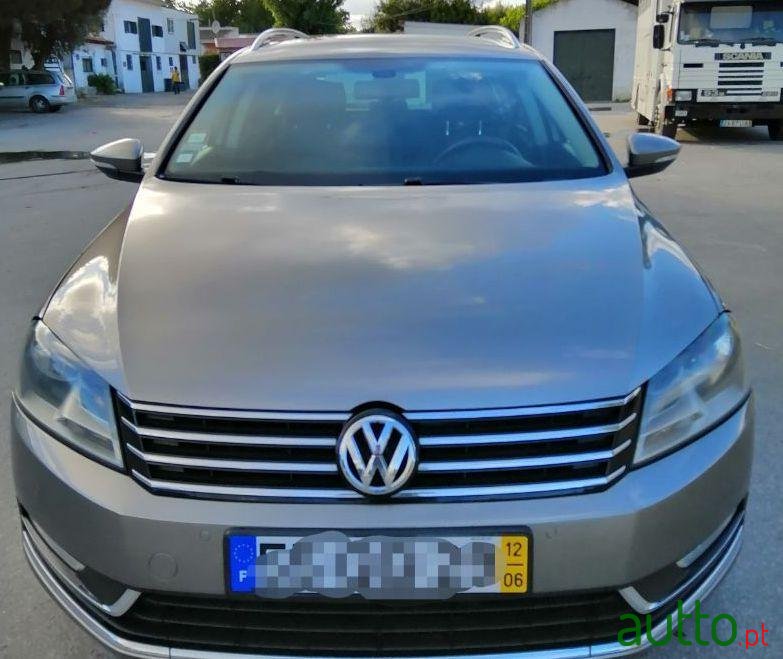 2012' Volkswagen Passat Variant photo #4
