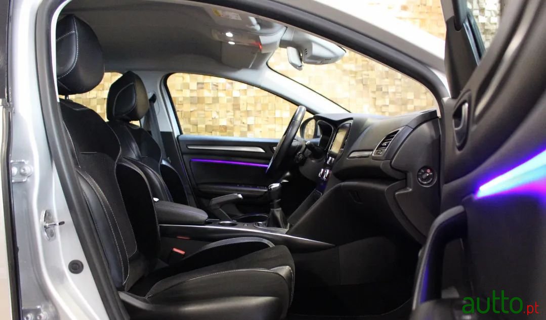 2017' Renault Megane photo #3