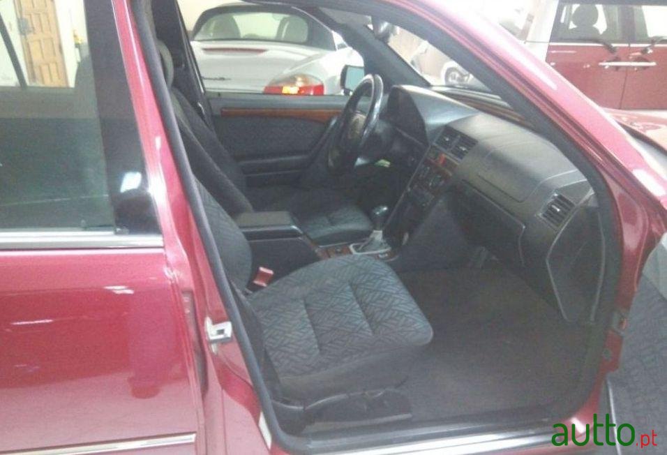 1996' Mercedes-Benz C-220 photo #1