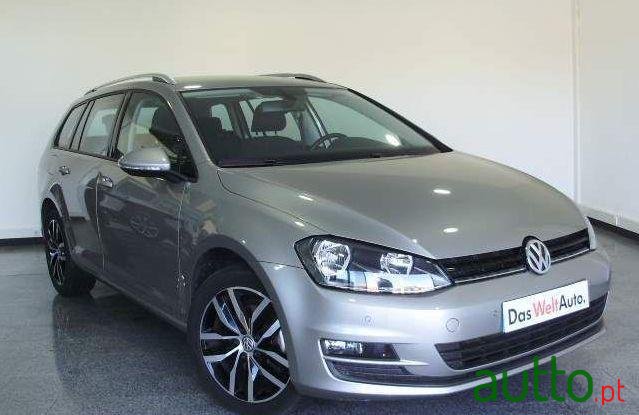 2016' Volkswagen Golf Variant photo #1