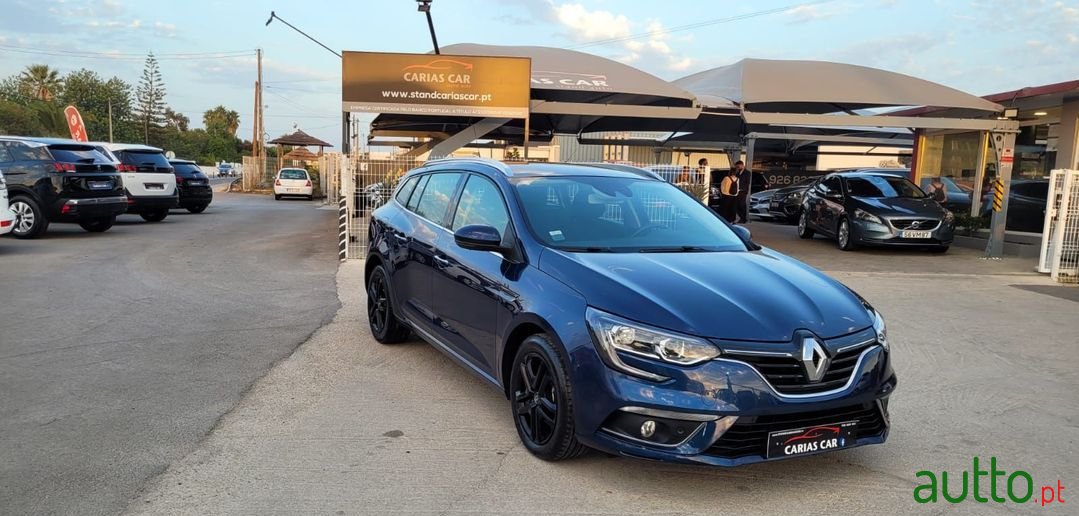 2019' Renault Megane Sport Tourer photo #2