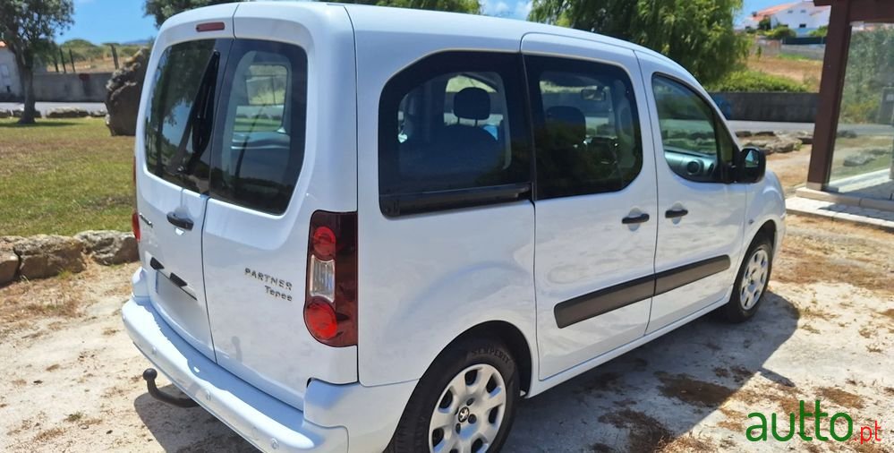 2017' Peugeot Partner photo #5