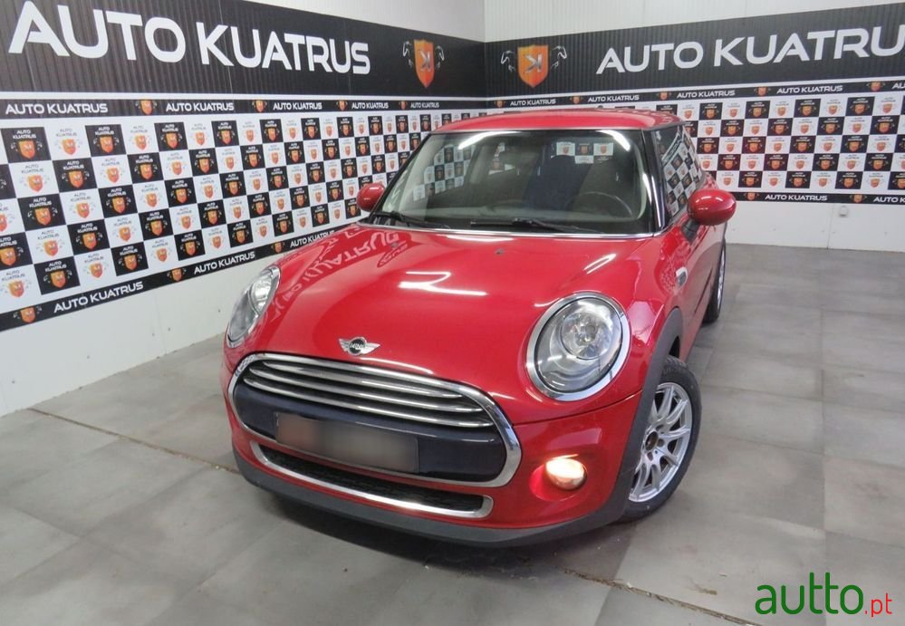 2017' MINI Cooper D photo #6