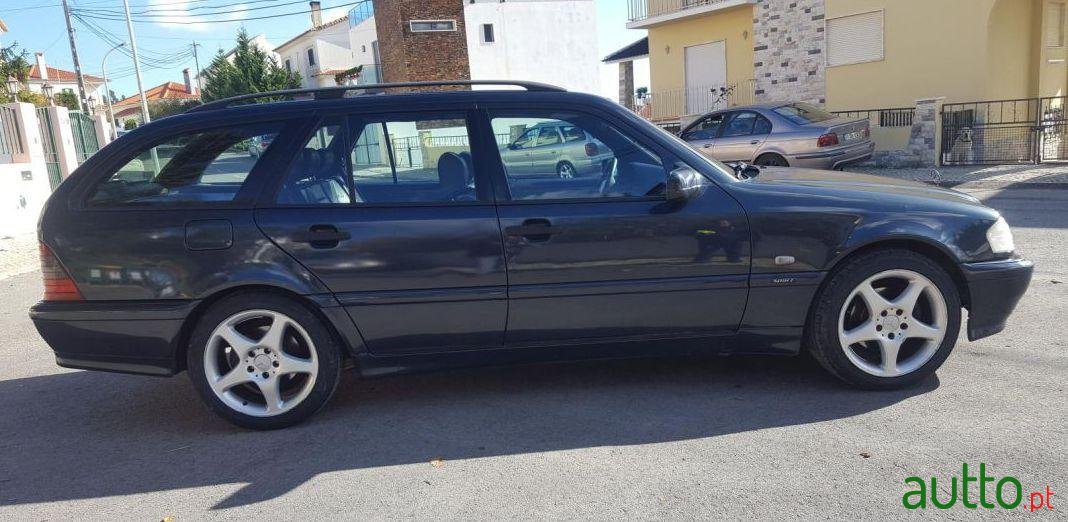 1998' Mercedes-Benz C-250 Td photo #2