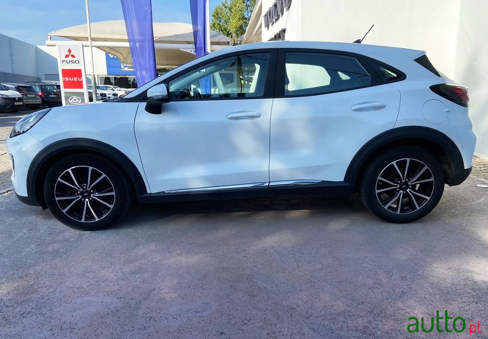 2020' Ford Puma photo #2