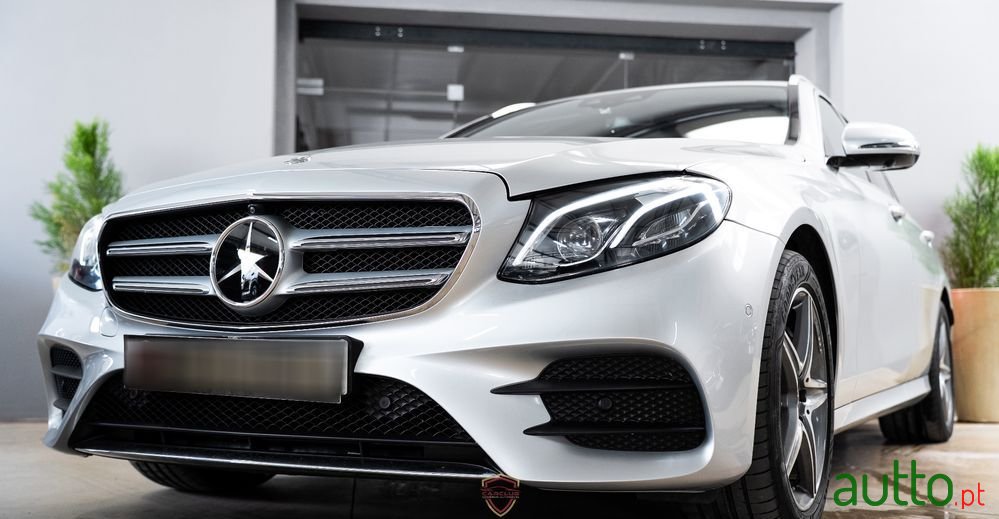 2020' Mercedes-Benz Classe E photo #3