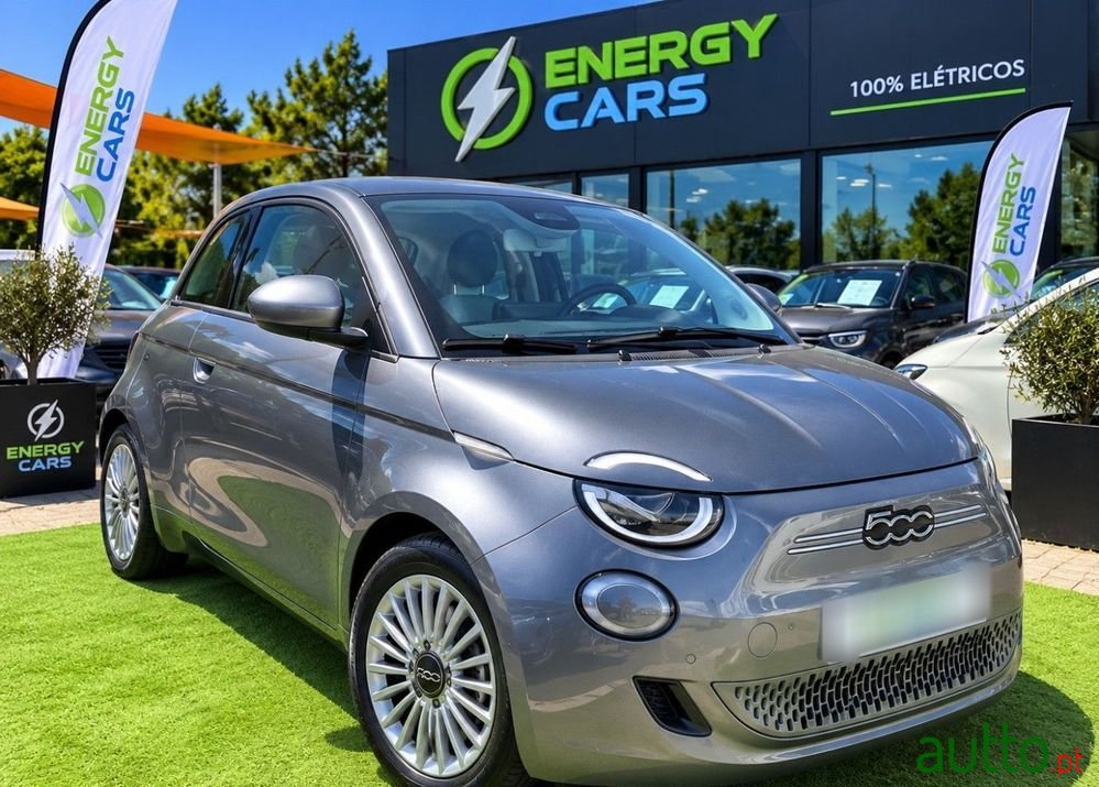 2023' Fiat 500e Icon photo #2
