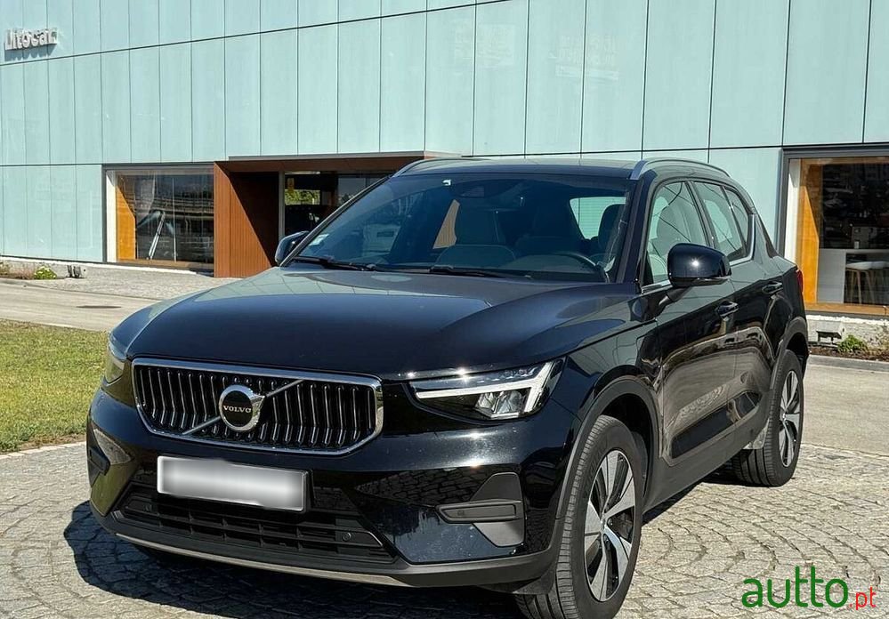 2022' Volvo Xc 40 photo #1