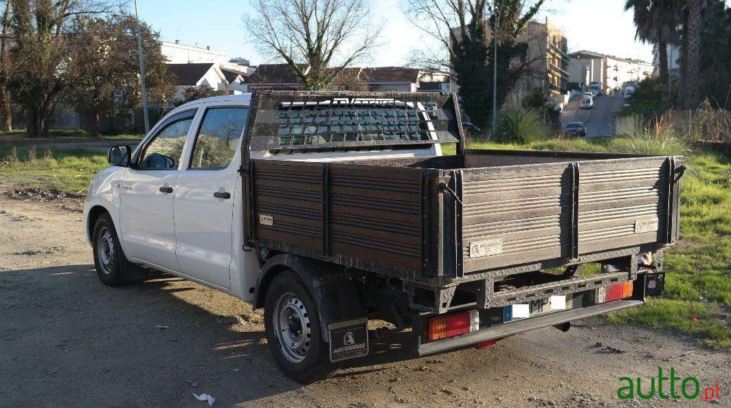 2012' Toyota Hilux 5 Lugares photo #4