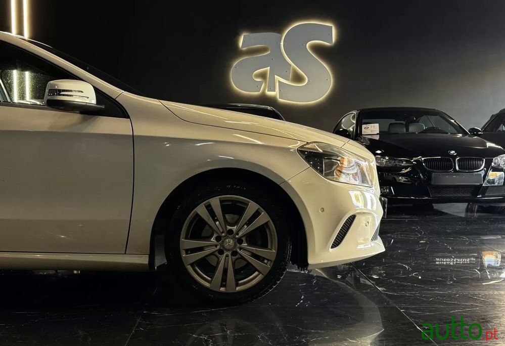 2016' Mercedes-Benz Classe A D Urban photo #4