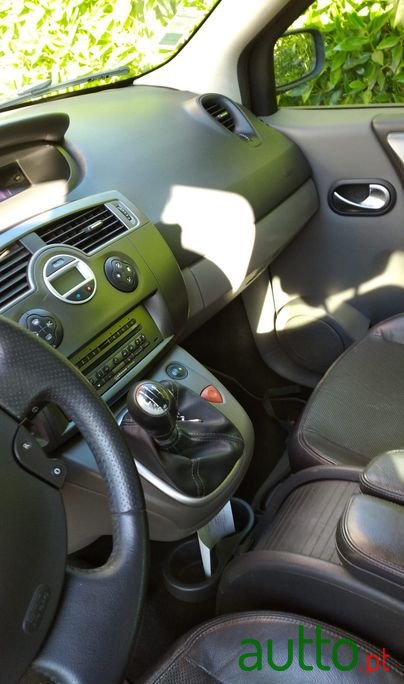 2006' Renault Scenic photo #3