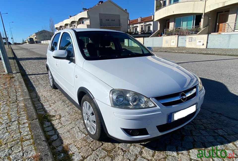 2005' Opel Corsa photo #1