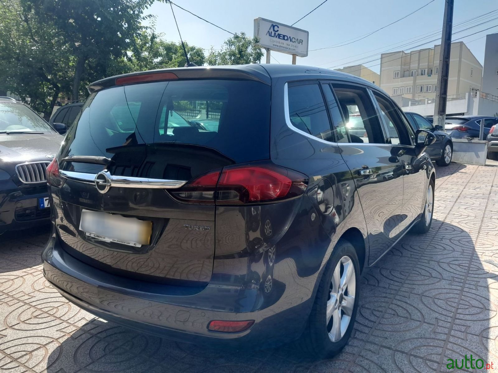 2012' Opel Zafira photo #5