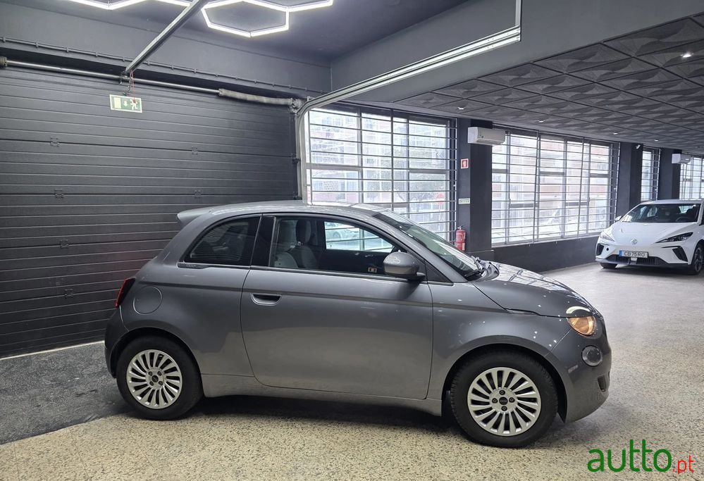 2023' Fiat 500e 42Kwh Icon photo #3