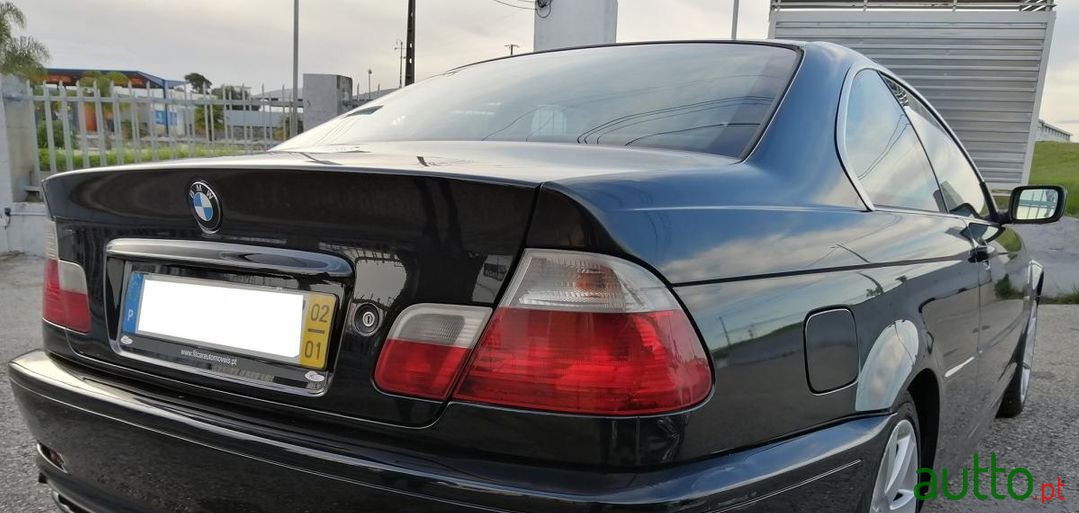 2002' BMW 320 photo #3