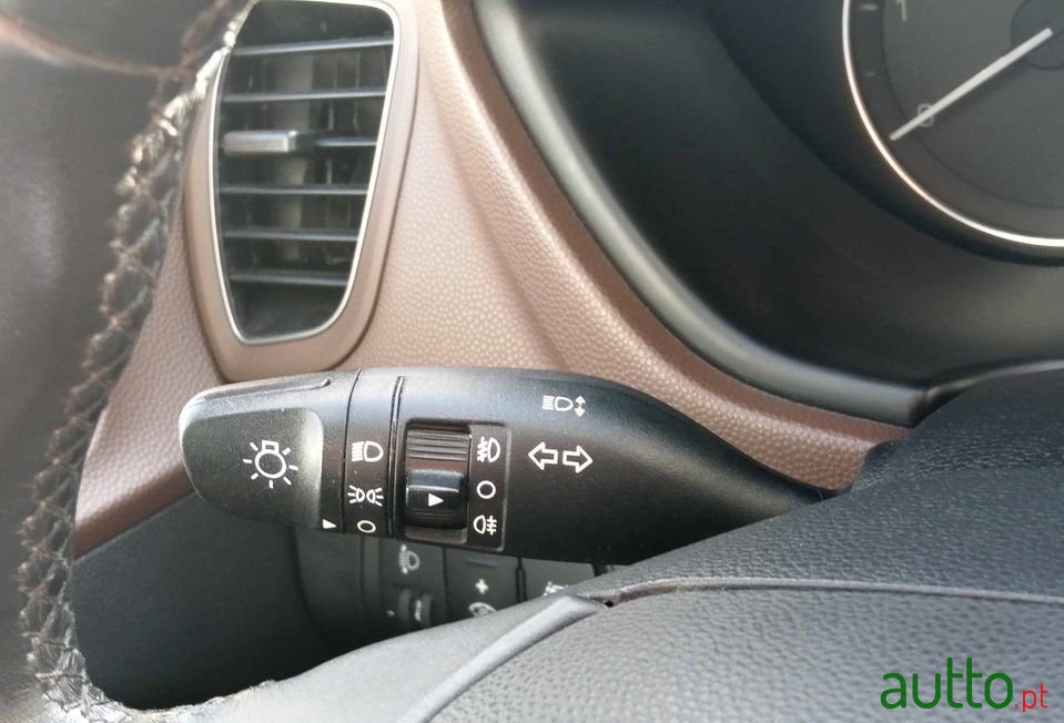 2017' Hyundai i20 photo #6