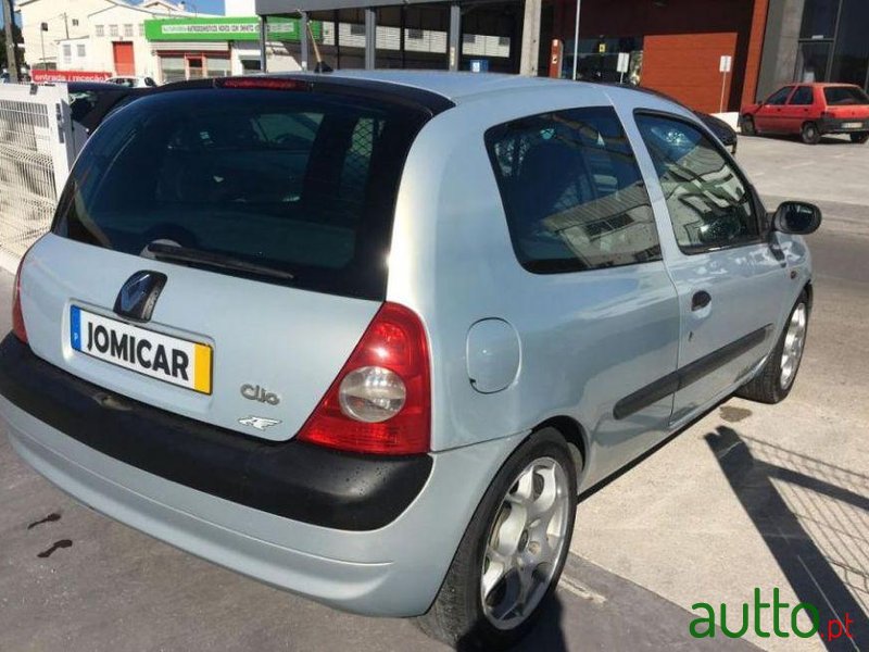 2001' Renault Clio 1.5 Dci Authentique photo #1