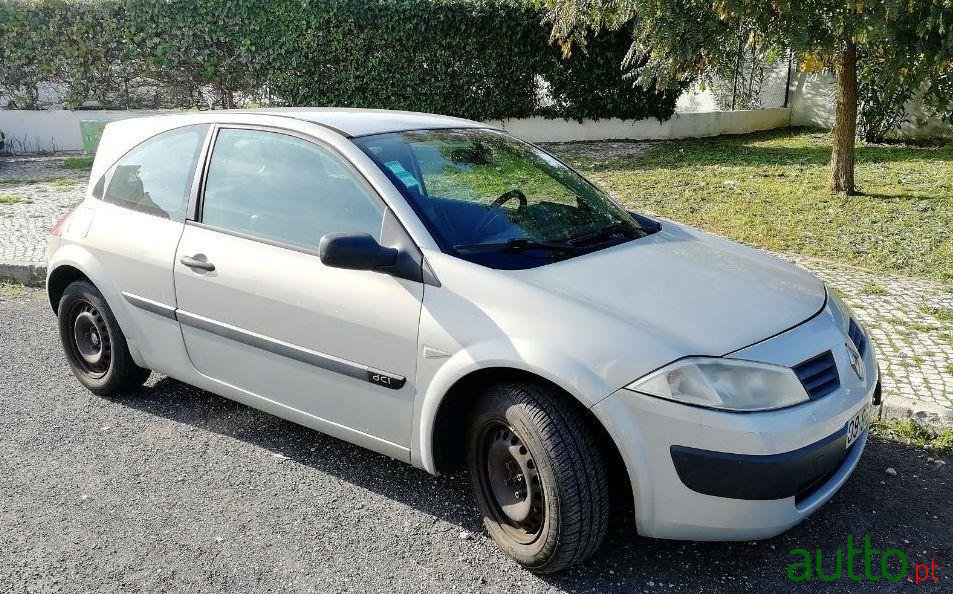 2004' Renault Megane photo #4