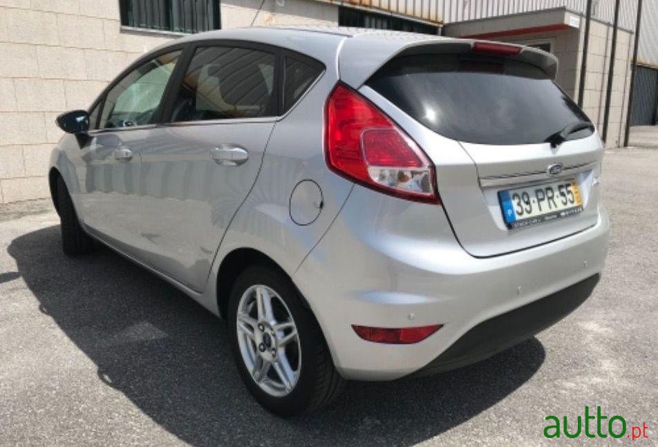 2015' Ford Fiesta 1.5 Tdci Titanium photo #3