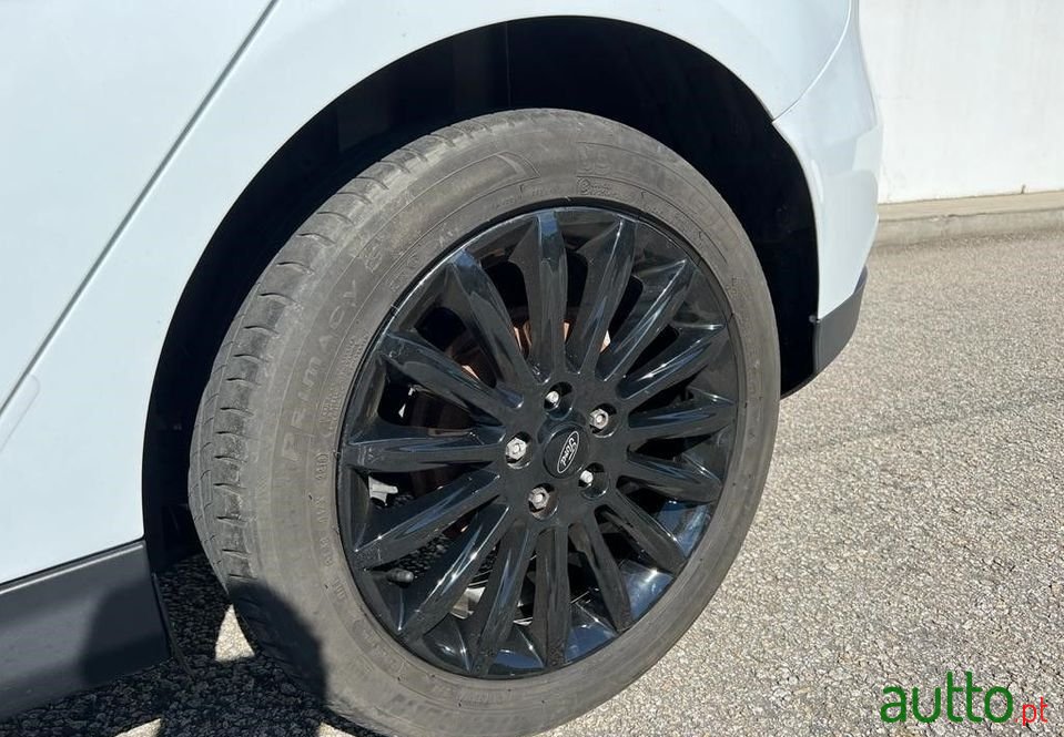 2018' Ford Focus photo #4