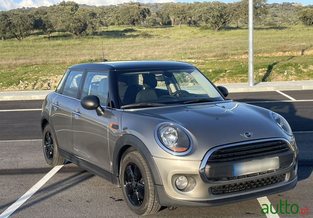 2018' MINI One D Blackyard photo #2