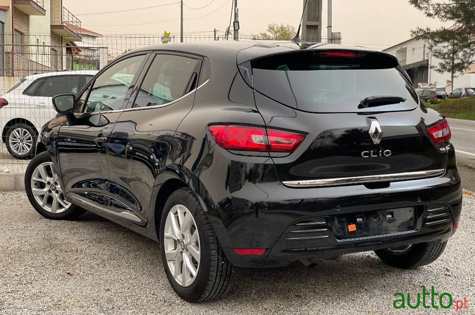 2019' Renault Clio Limited photo #6