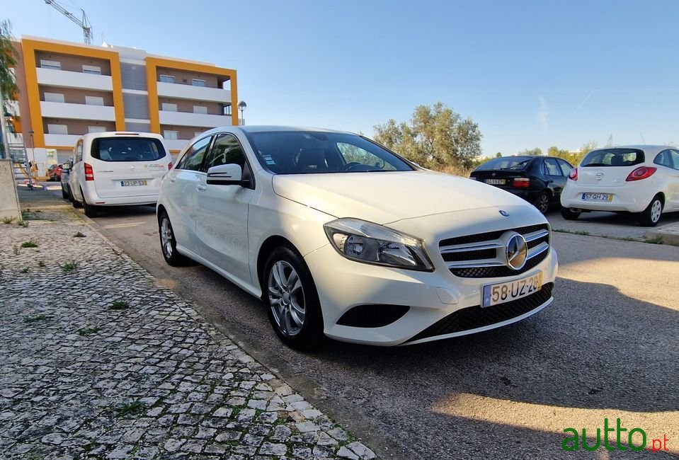 2015' Mercedes-Benz A-180 photo #2