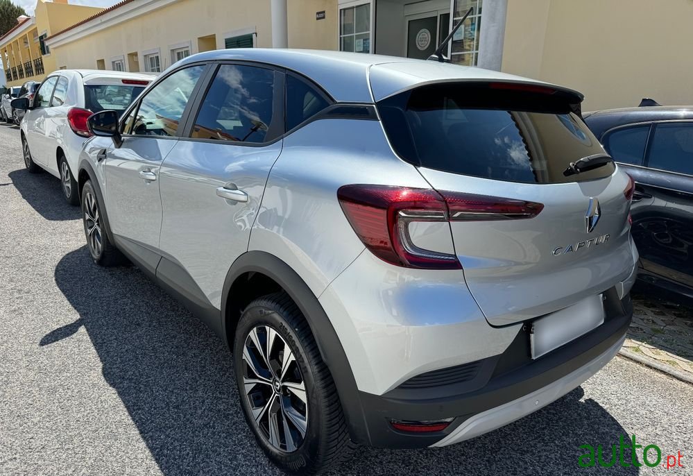 2022' Renault Captur photo #4