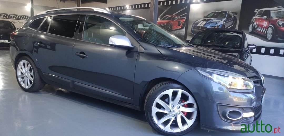 2014' Renault Megane Sport Tourer photo #4