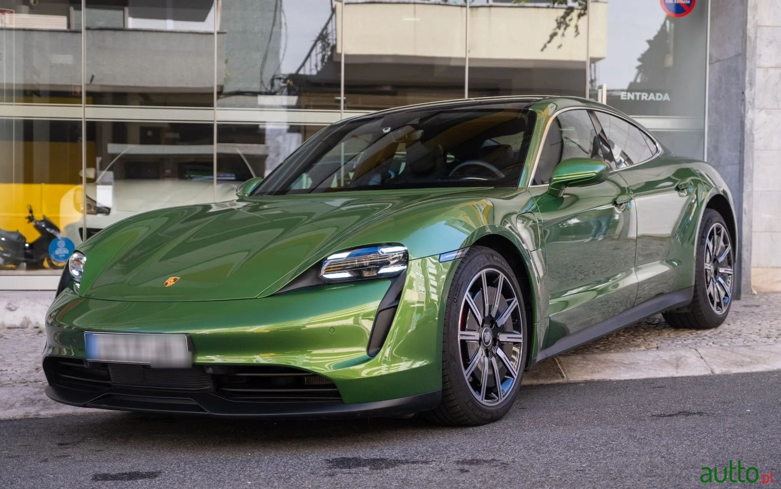 2022' Porsche Taycan 4s photo #5