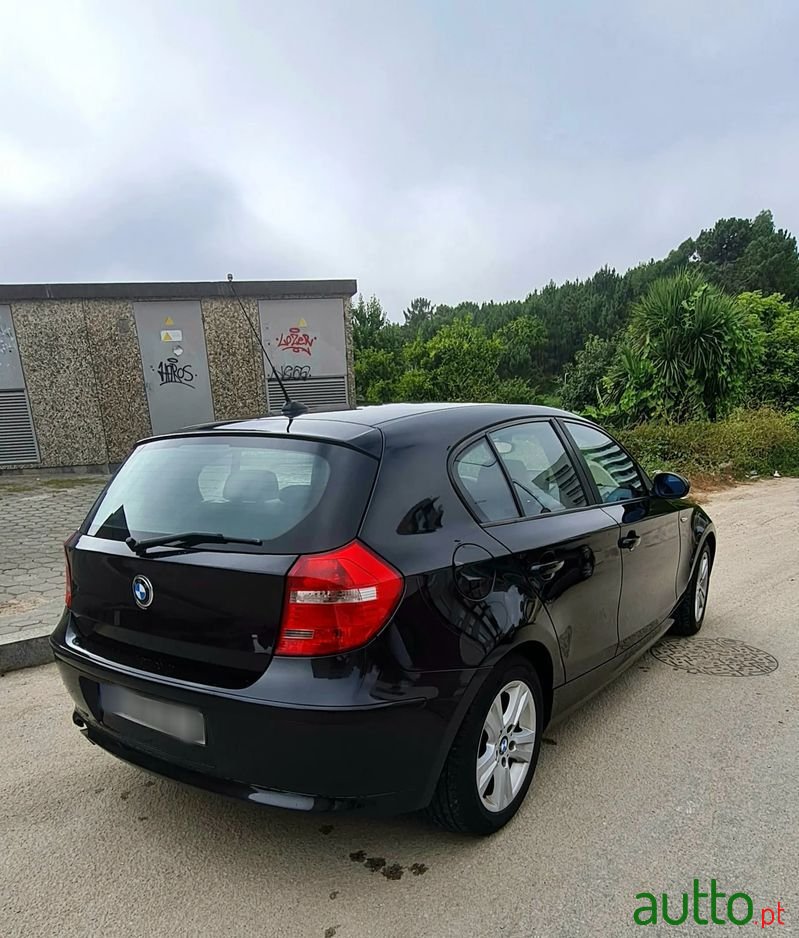 2008' BMW Série 1 D Line Sport photo #3