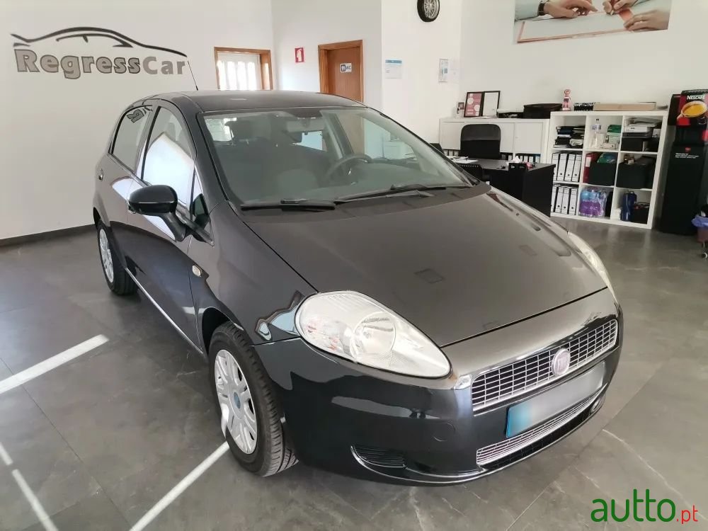 2010' Fiat Grande Punto photo #1