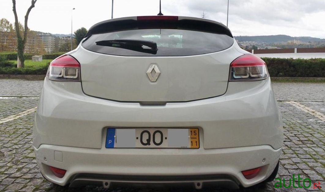 2015' Renault Megane Coupe photo #2