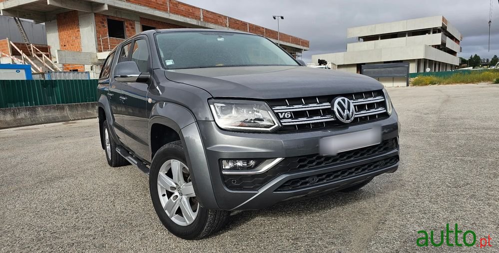 2019' Volkswagen Amarok photo #1