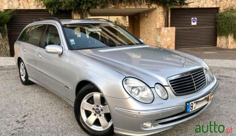2005' Mercedes-Benz E-220 Cdi Avantgarde photo #1