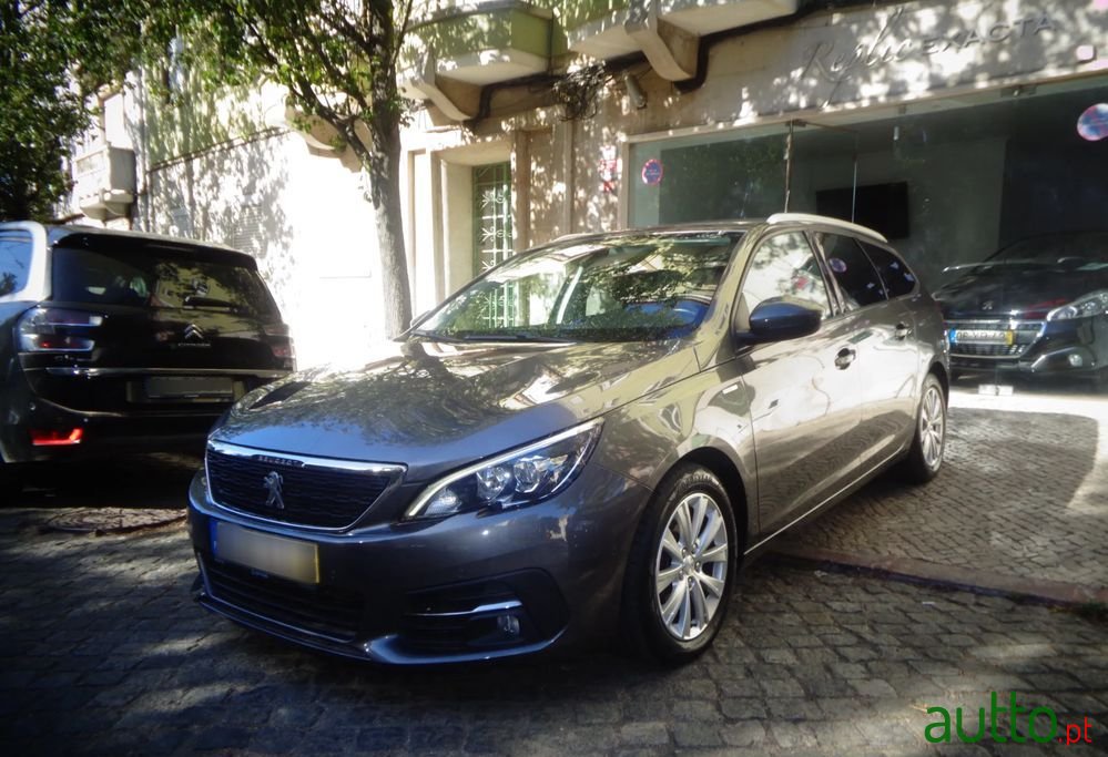 2020' Peugeot 308 Sw photo #1