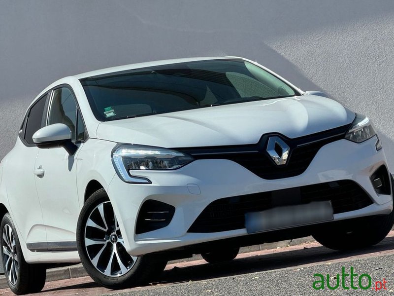 2020' Renault Clio photo #1
