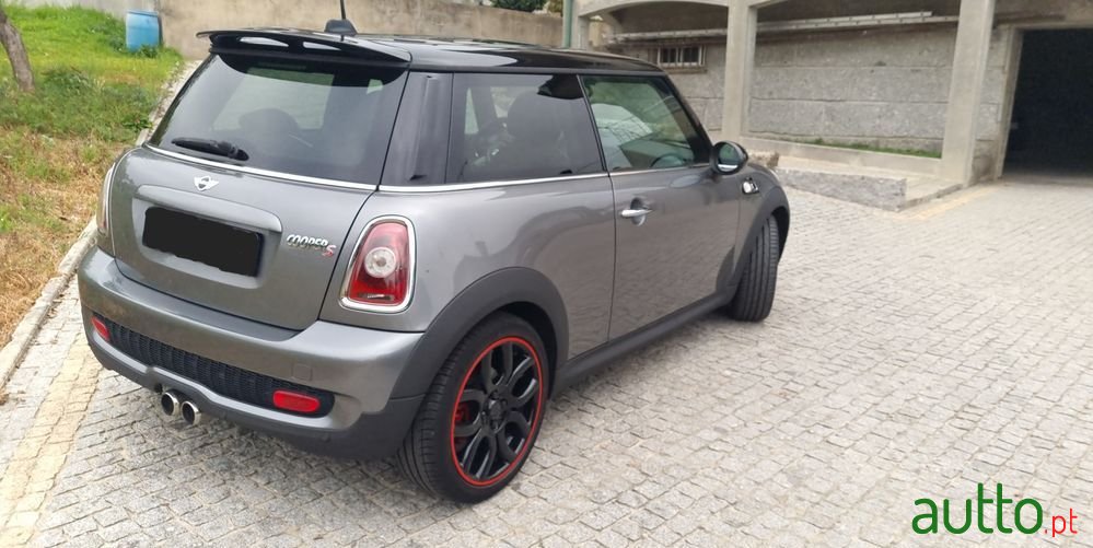 2009' MINI Cooper S photo #2