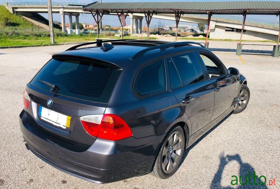 2008' BMW 320 photo #3